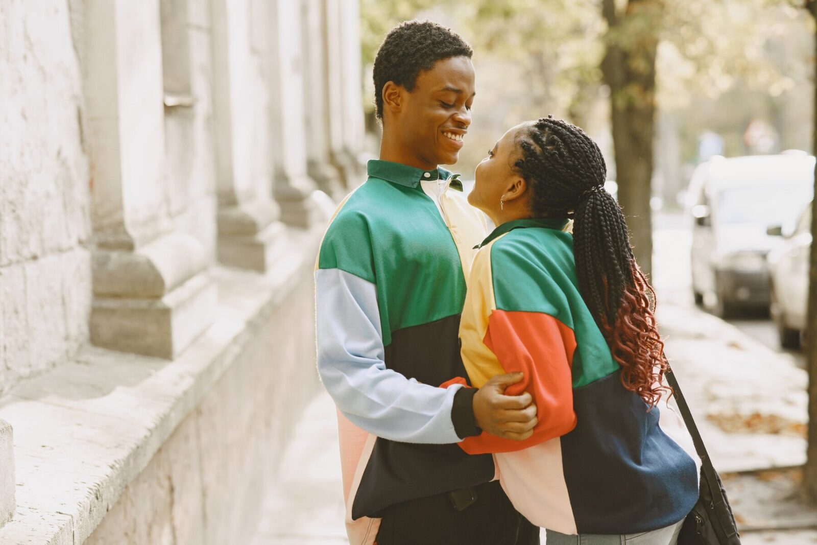Amour adolescent: 7 signes que votre enfant est tombé amoureux